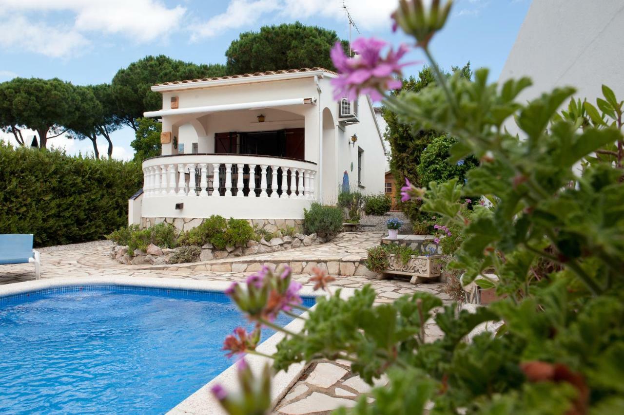 Vila Dave L' Escala Exteriér fotografie